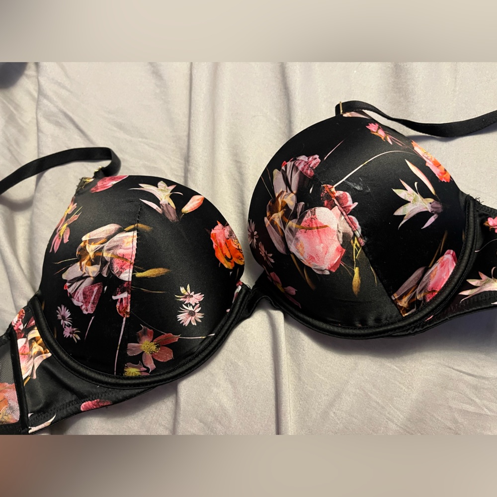 Victoria secret bra